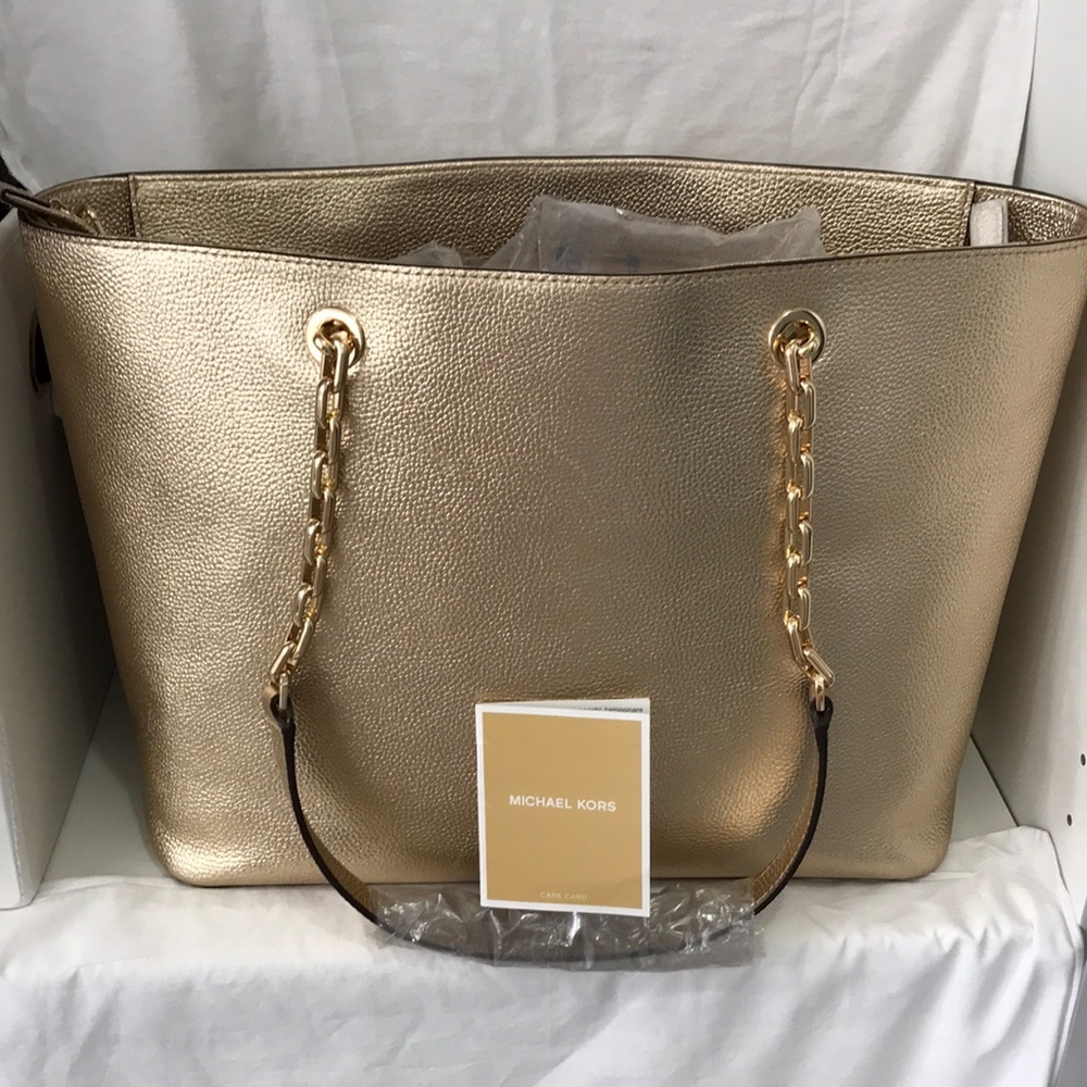 Michael Kors Mercer Chain Tote Bag w/ Laptop Compartment in Metallic Pale Gold - Picture 7 of 16